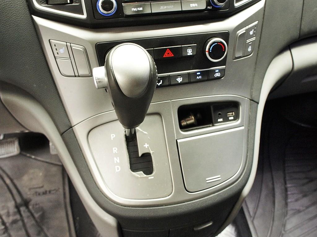 HYUNDAI Starex 2017 Negro - Importación desde Corea - HF Imports Iquique - Foto 10