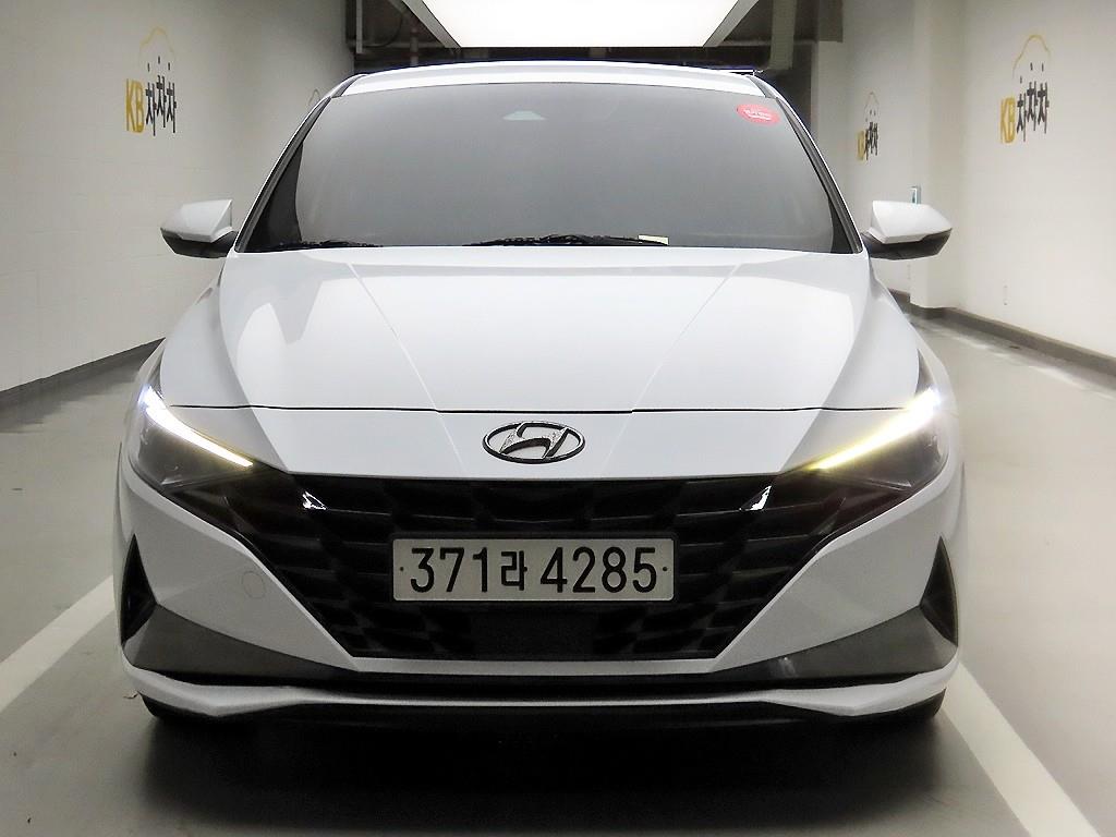 HYUNDAI Avante 2023 Blanco - Importación desde Corea - HF Imports Iquique - Foto 1