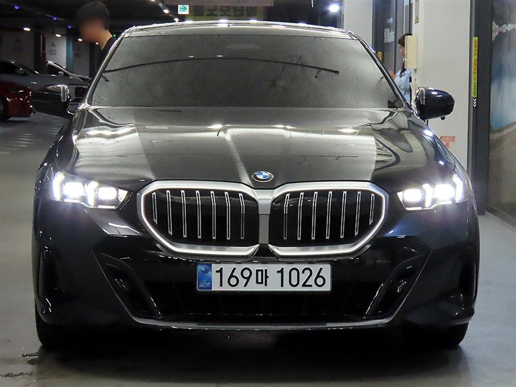 BMW 5 Series - Vista 2