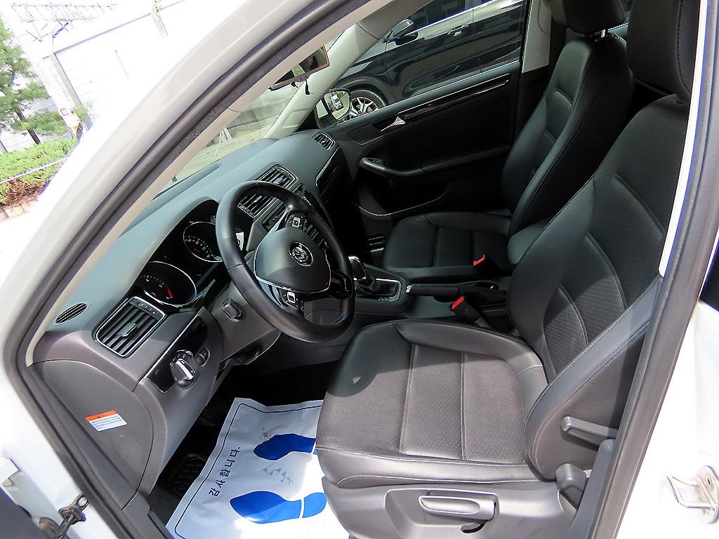 Volkswagen Jetta - Vista 5