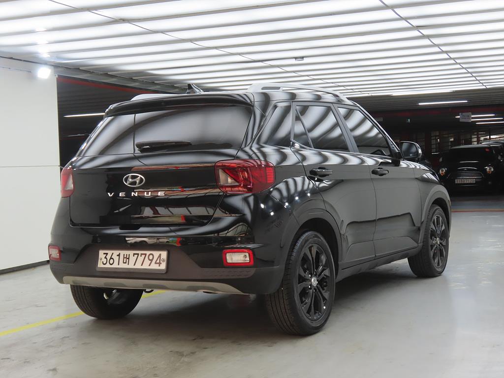 HYUNDAI Venue - Vista 4