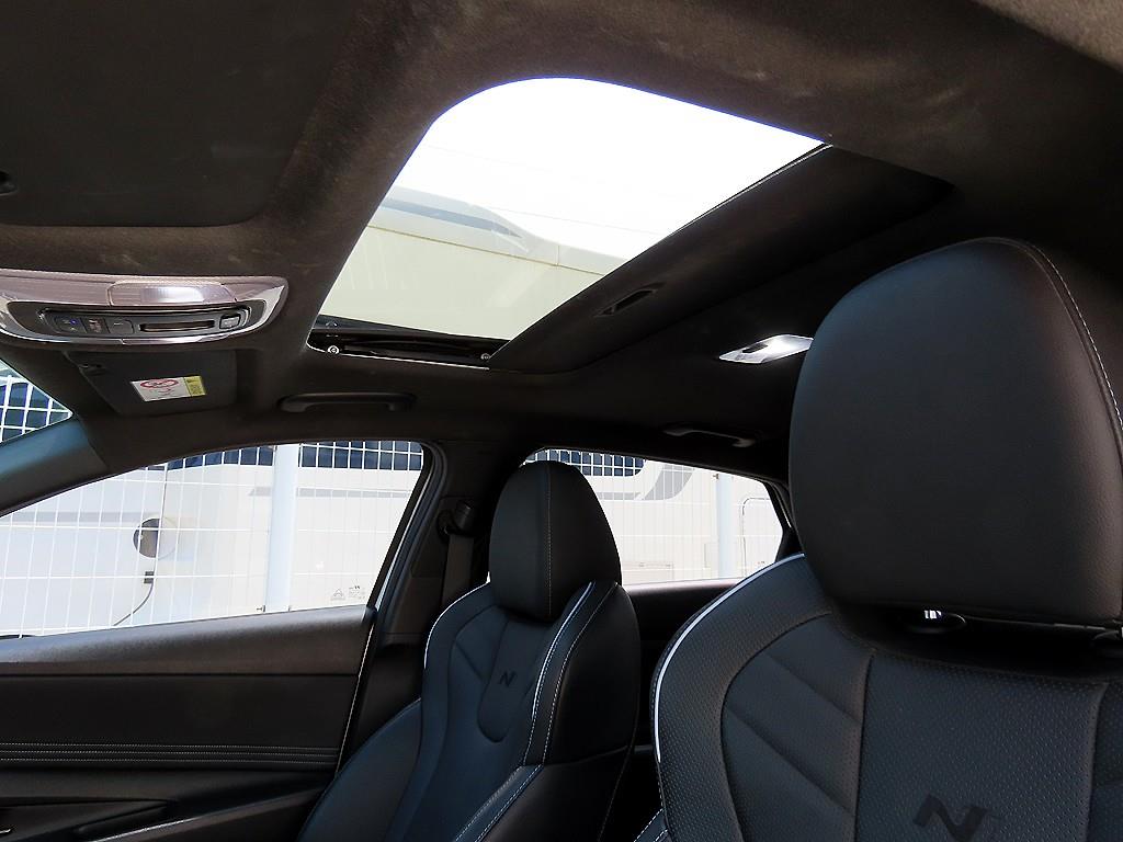 HYUNDAI Avante 2022 Blanco - Importación desde Corea - HF Imports Iquique - Foto 18