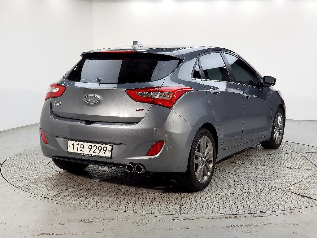 HYUNDAI i30 - Vista 4