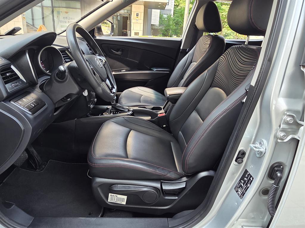 Ssangyong Tivoli - Vista 9