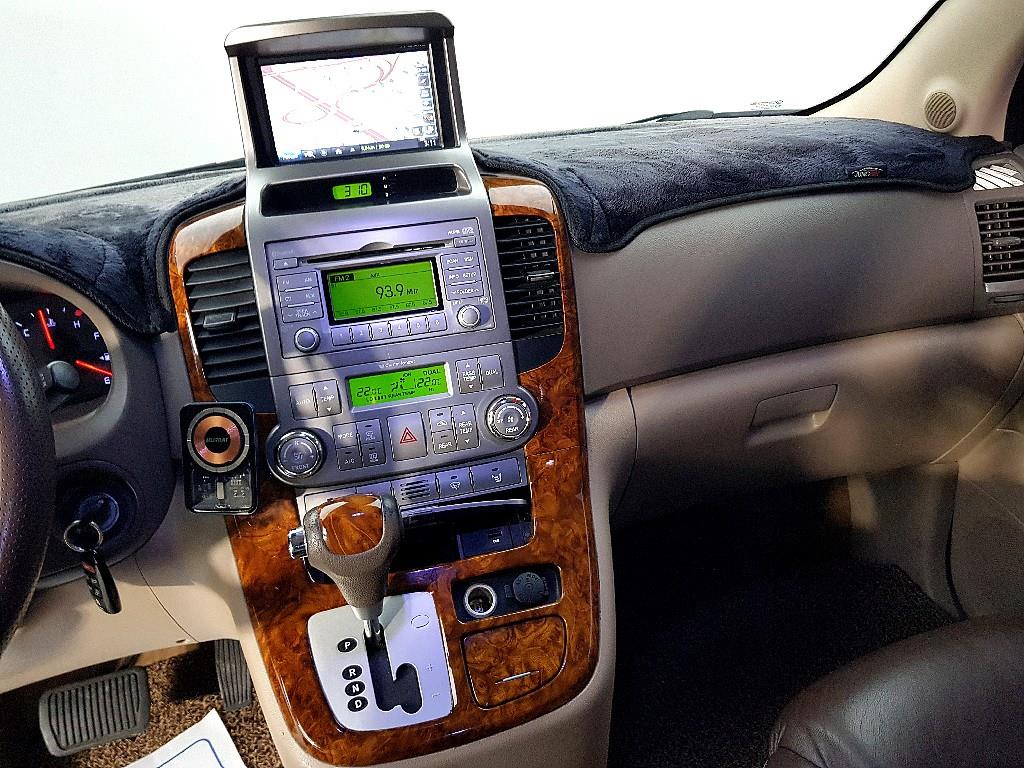 KIA Carnival - Vista 10