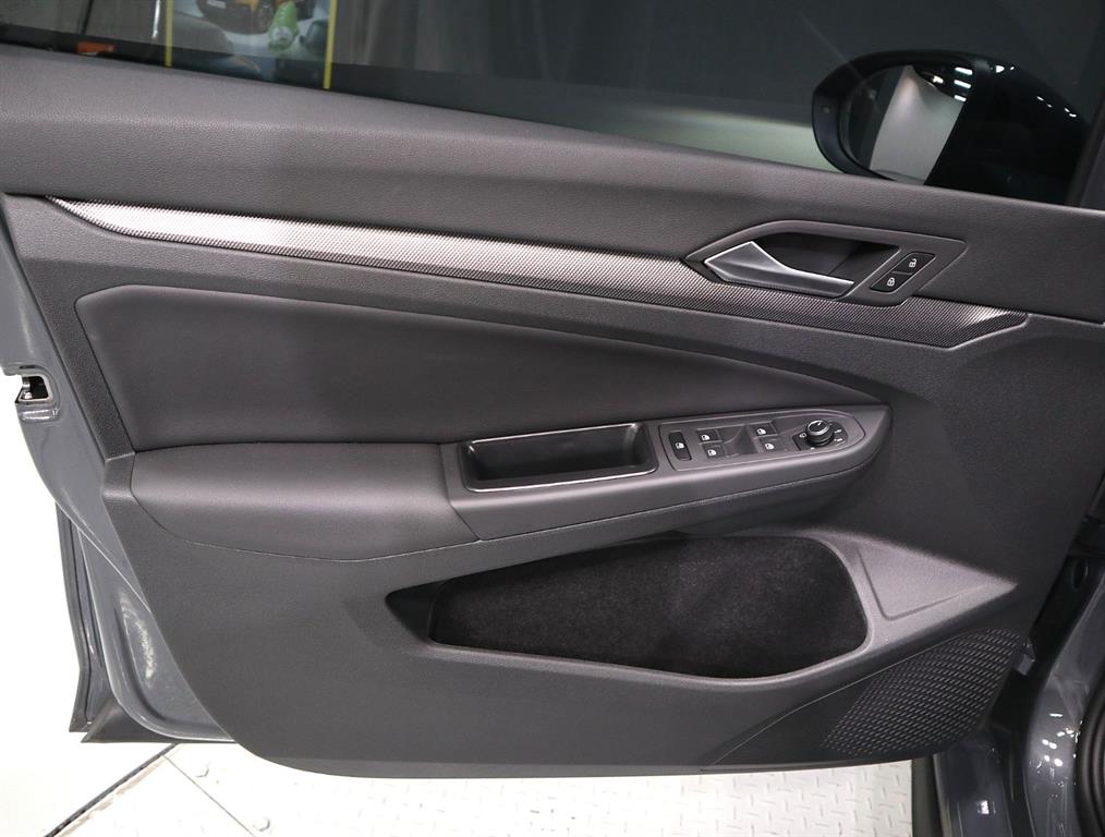 Volkswagen Golf - Vista 8