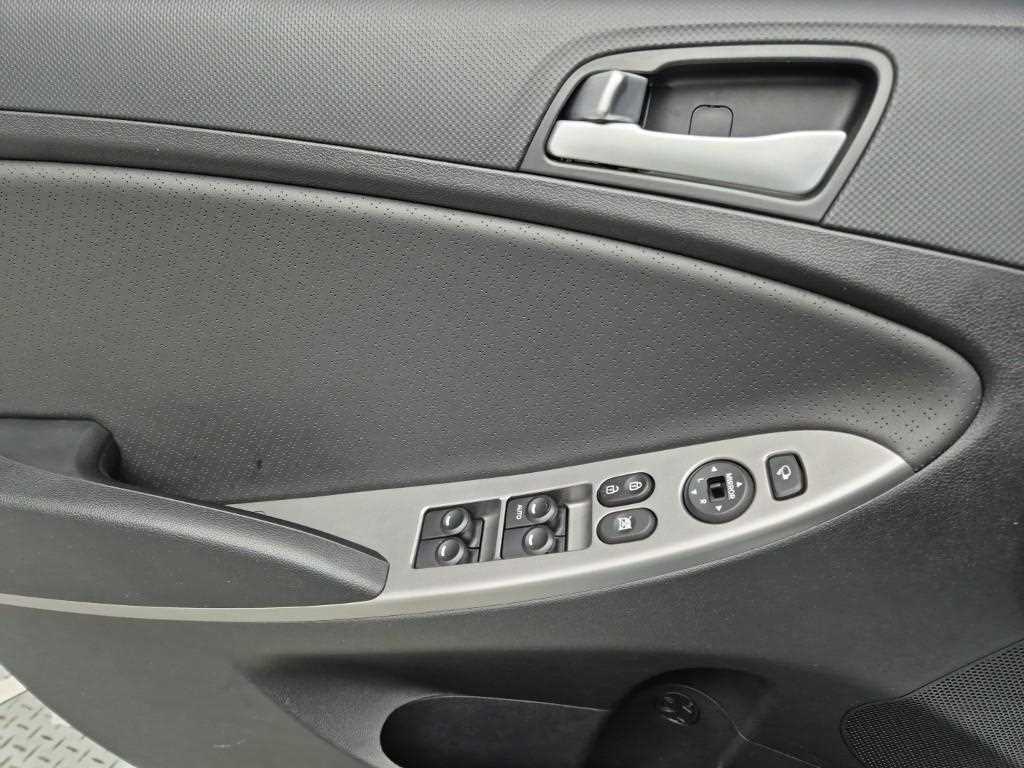 HYUNDAI Accent 2019 Blanco - Importación desde Corea - HF Imports Iquique - Foto 17