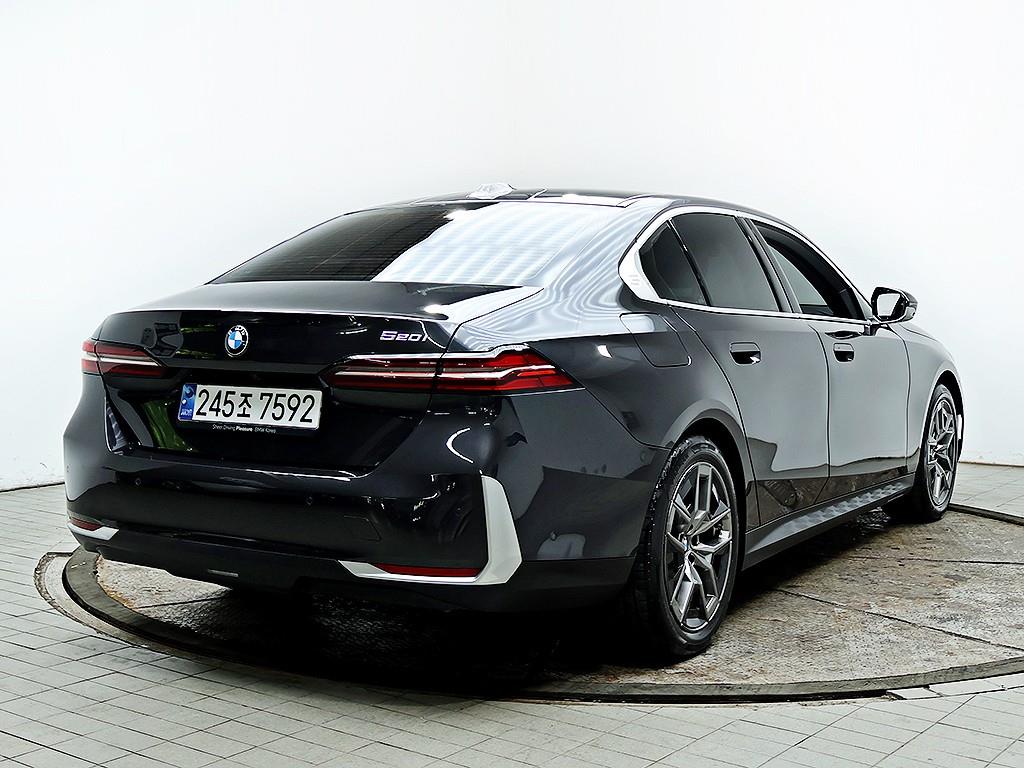 BMW 5 Series - Vista 7