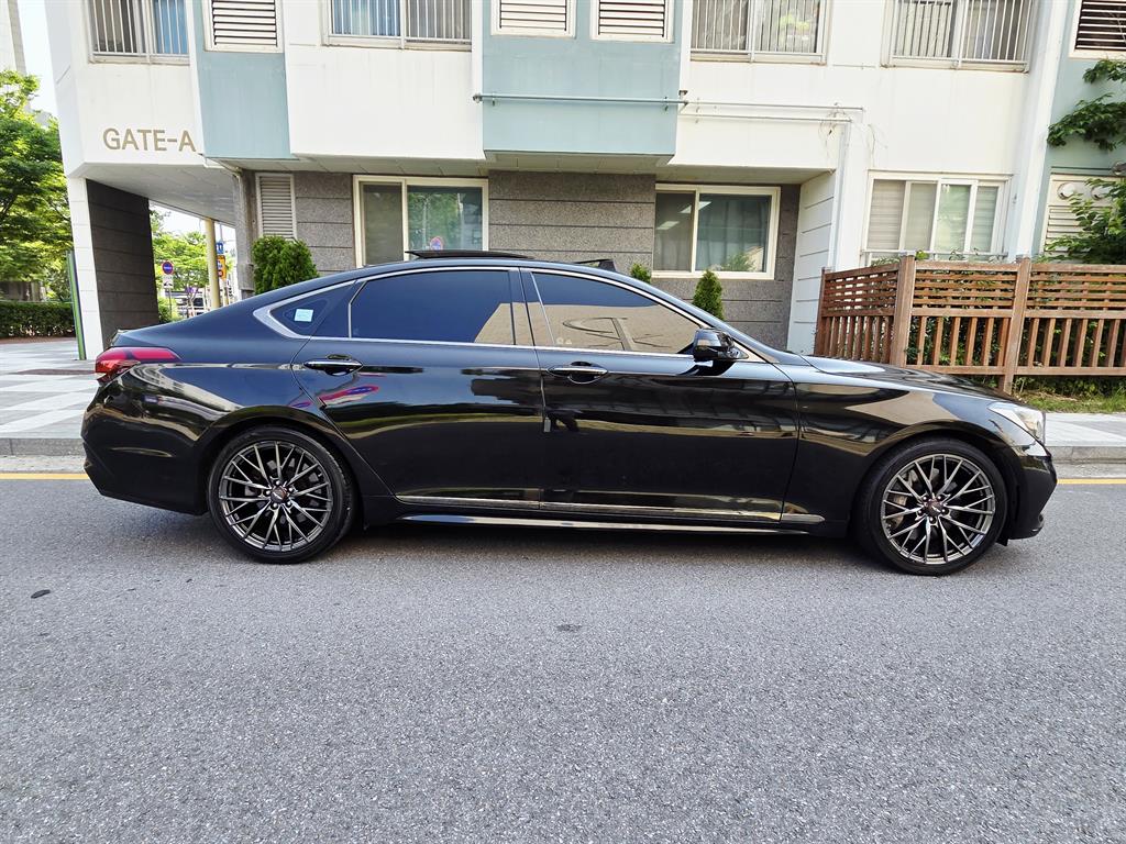 Genesis G80 - Vista 4
