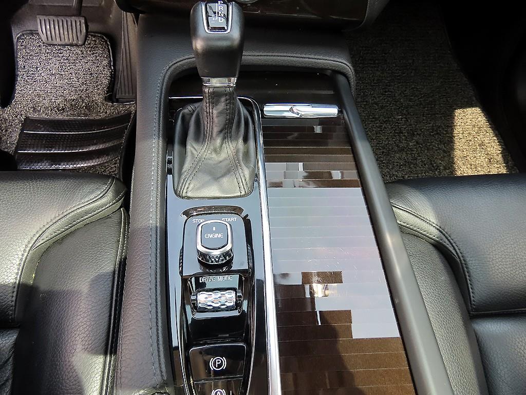 Volvo XC90 - Vista 11
