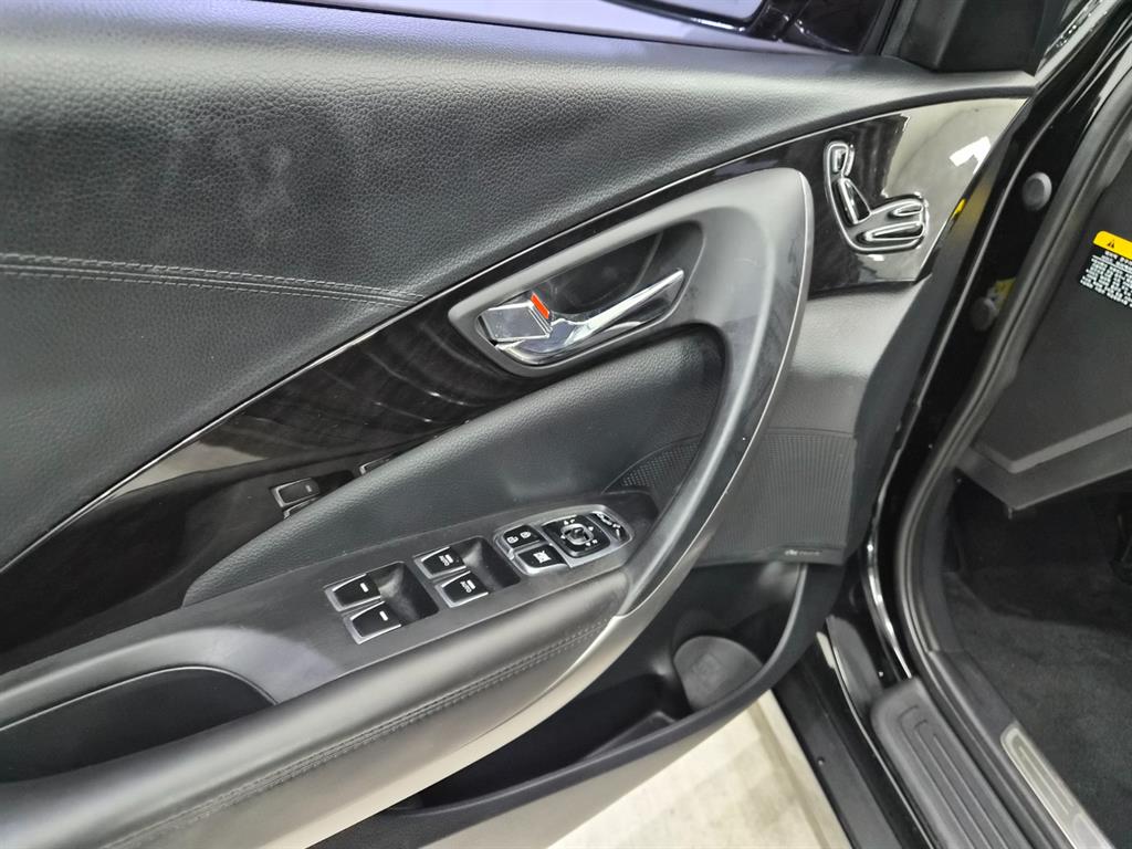 HYUNDAI Grandeur - Vista 11