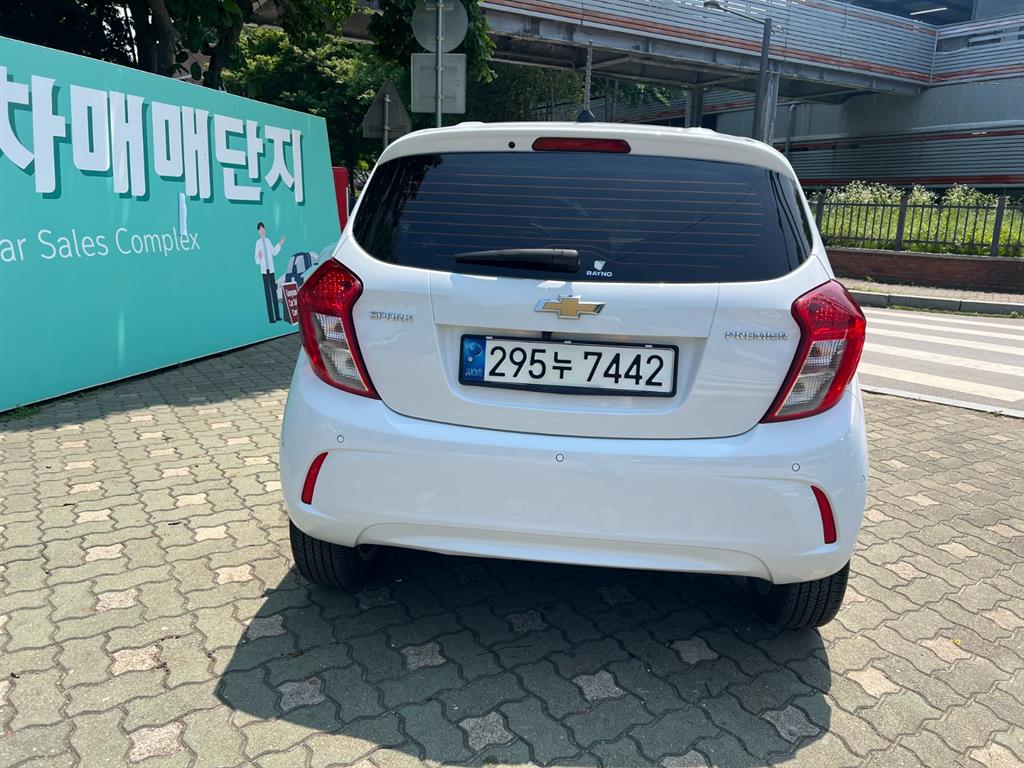 Chevrolet Spark - Vista 5