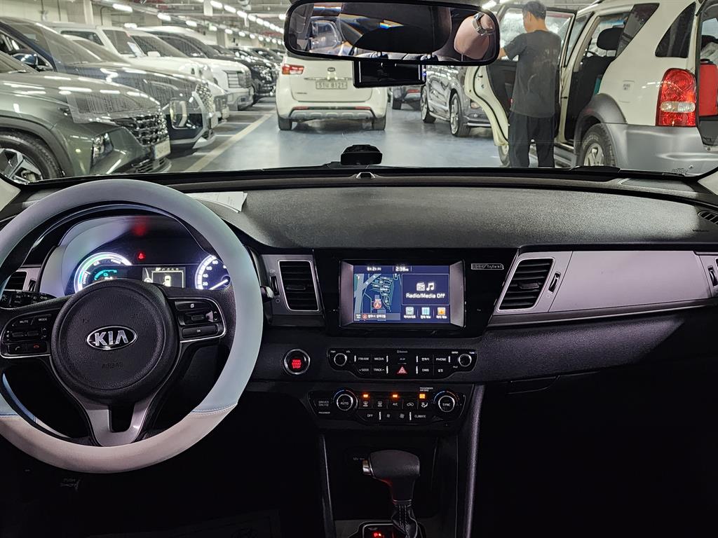 KIA Niro - Vista 6