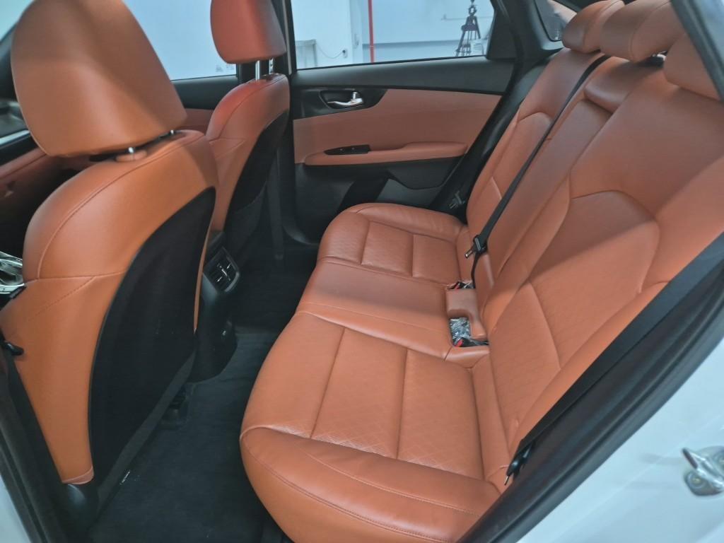 KIA K3 - Vista 12