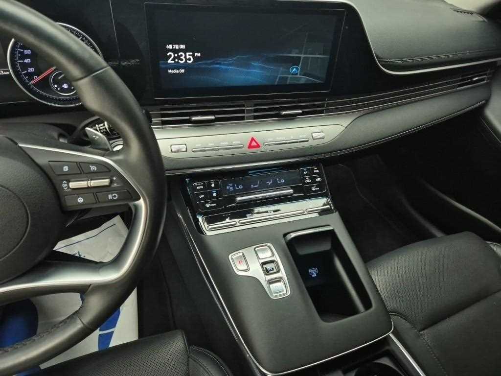 HYUNDAI Grandeur - Vista 10