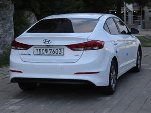 HYUNDAI Avante - Vista 6