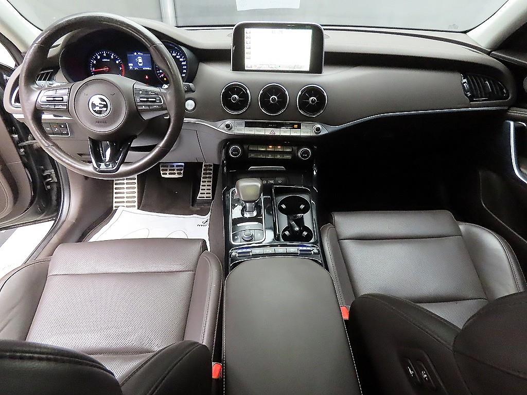 KIA Stinger - Vista 7