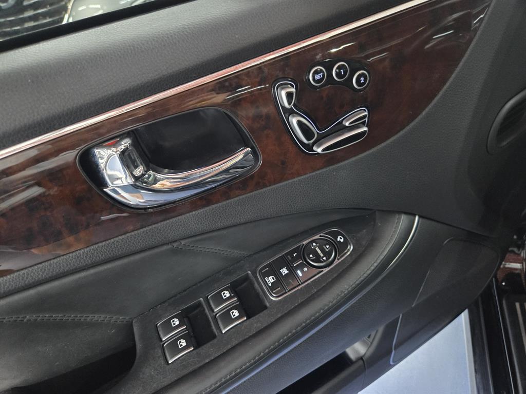 HYUNDAI Equus 2010 Negro - Importación desde Corea - HF Imports Iquique - Foto 13