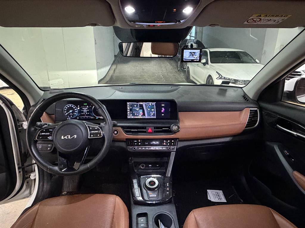 KIA Seltos - Vista 8