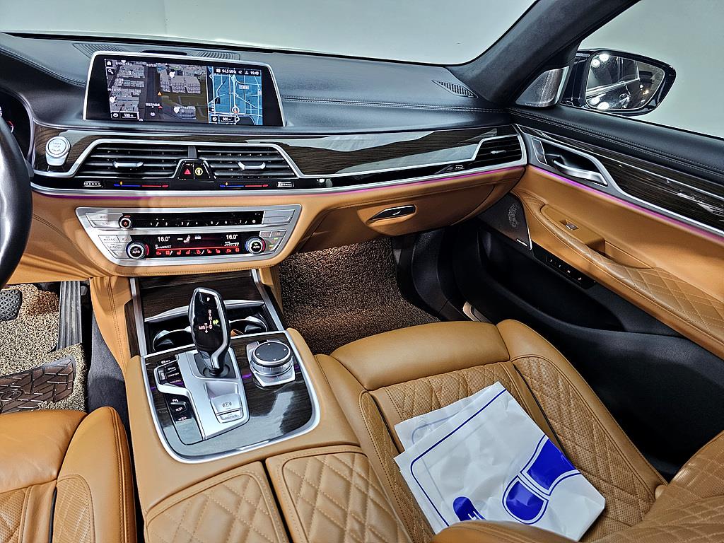 BMW 7 Series - Vista 10
