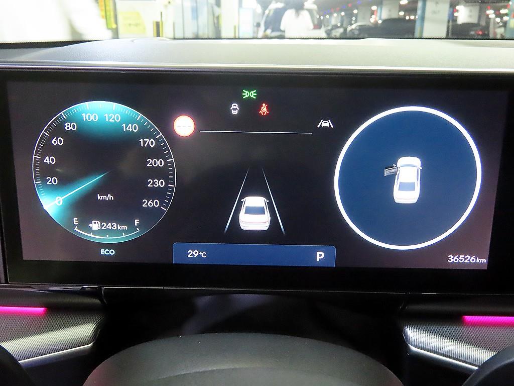 HYUNDAI Grandeur - Vista 9