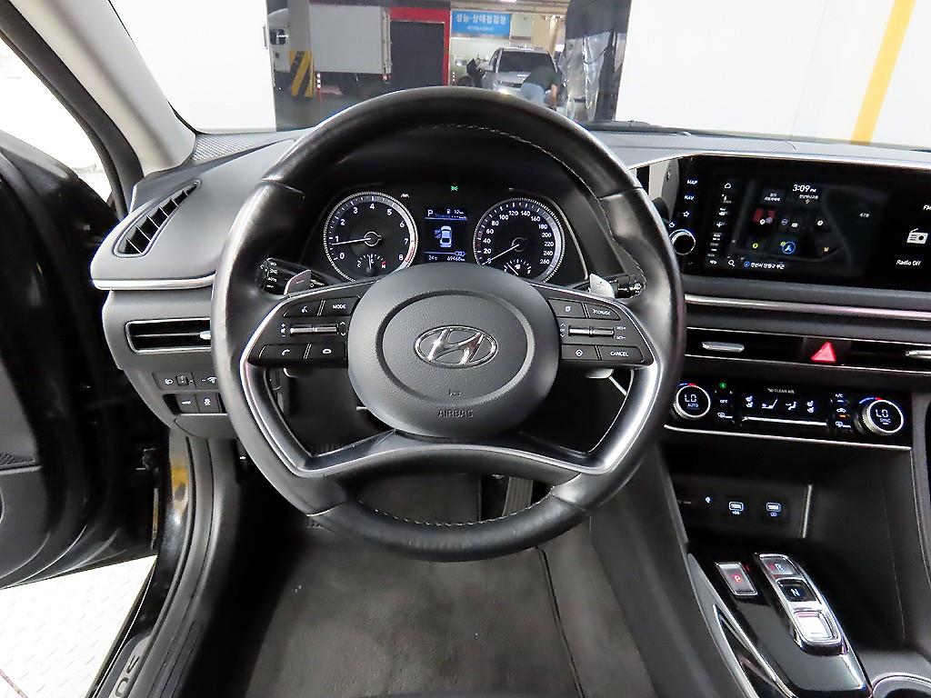 HYUNDAI Sonata - Vista 9