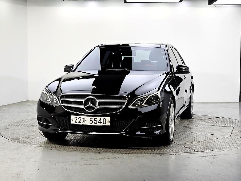 Mercedes Benz E class - Vista 2