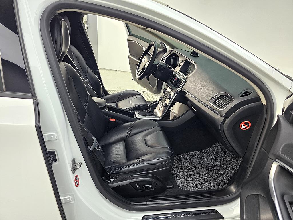 Volvo V40 - Vista 11