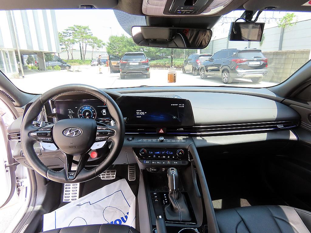 HYUNDAI Avante - Vista 7