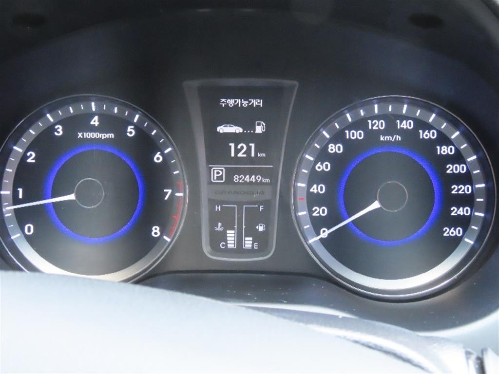 HYUNDAI Grandeur - Vista 9