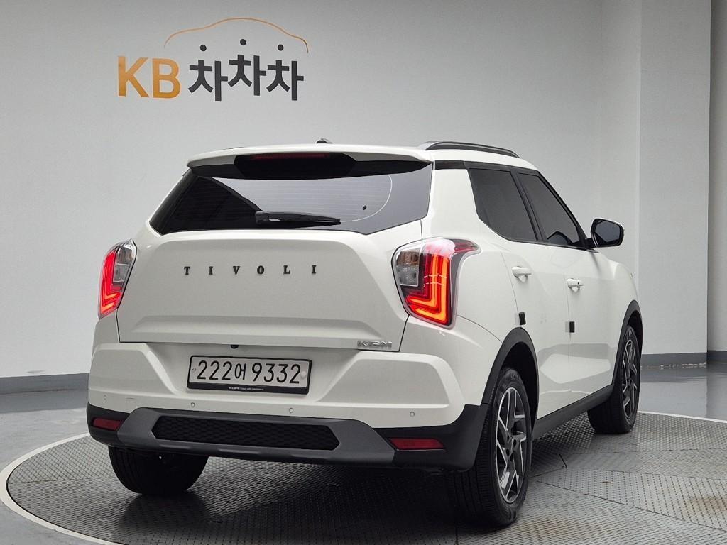 Ssangyong Tivoli - Vista 3