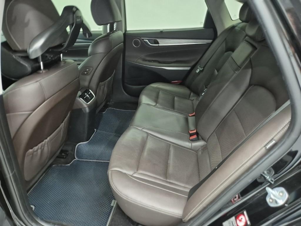 HYUNDAI Grandeur - Vista 12