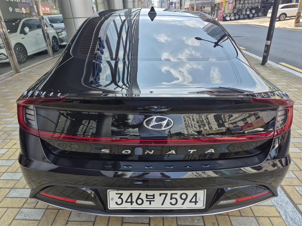 HYUNDAI Sonata - Vista 3