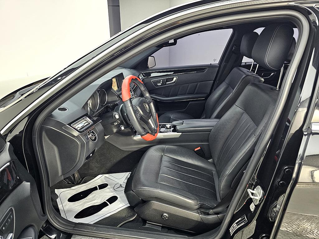 Mercedes Benz E class - Vista 8
