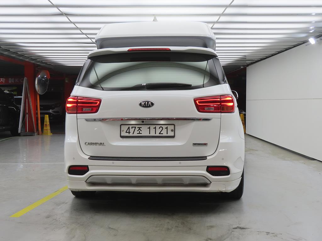 KIA Carnival - Vista 3