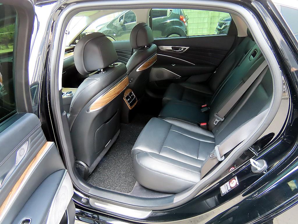 KIA K9 - Vista 6