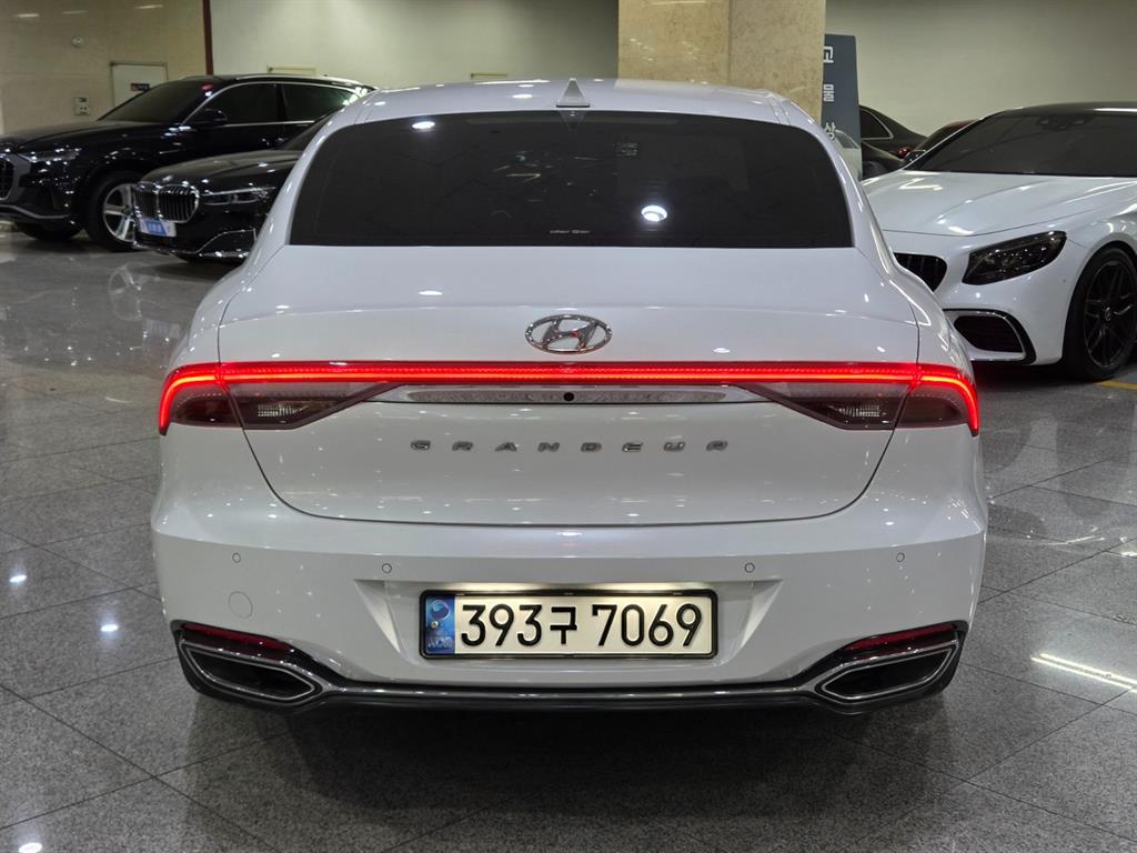 HYUNDAI Grandeur - Vista 4