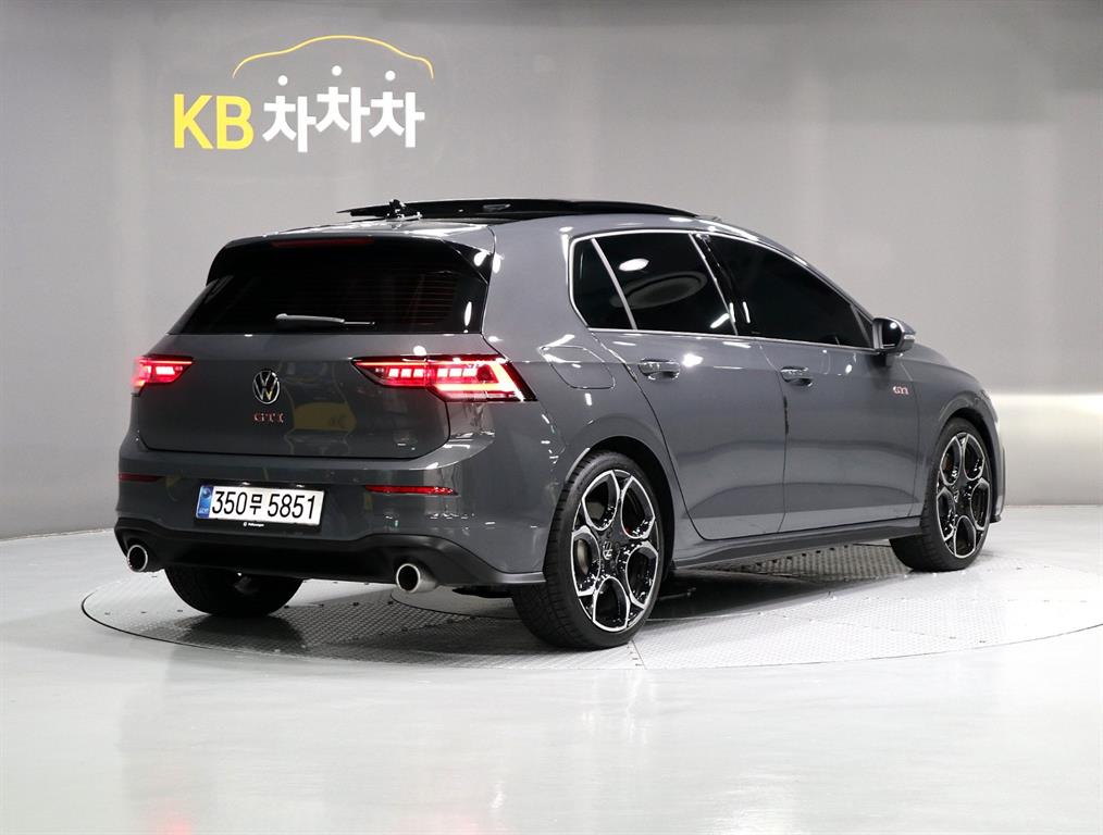 Volkswagen Golf - Vista 3