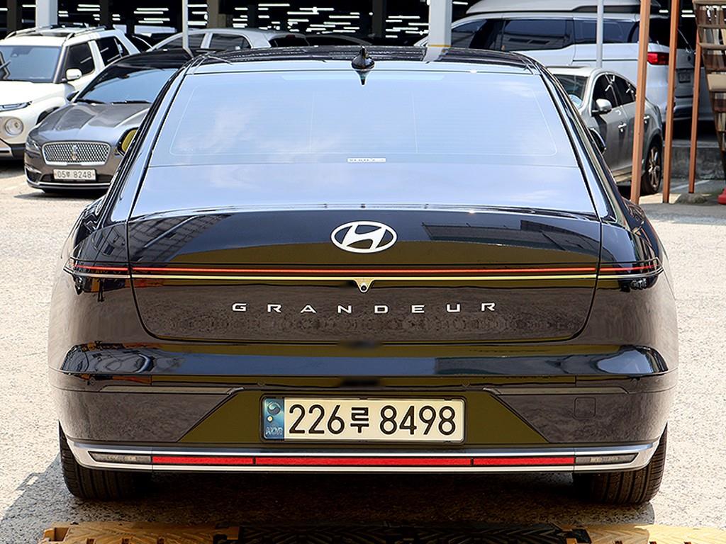 HYUNDAI Grandeur - Vista 5