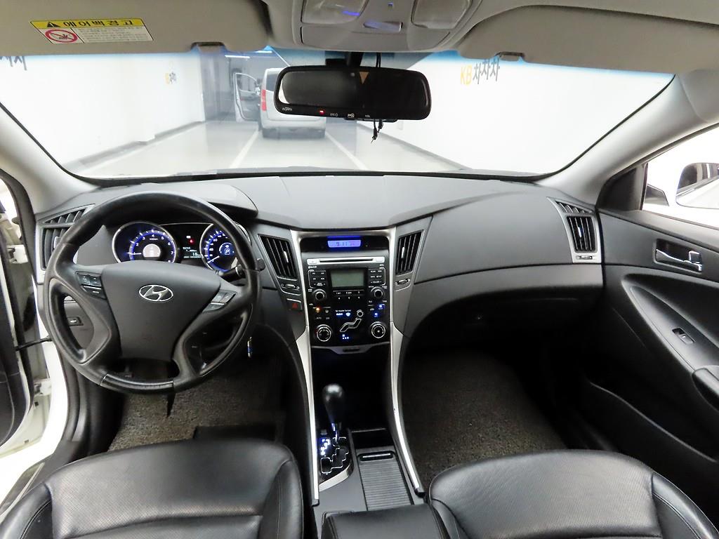 HYUNDAI Sonata - Vista 8