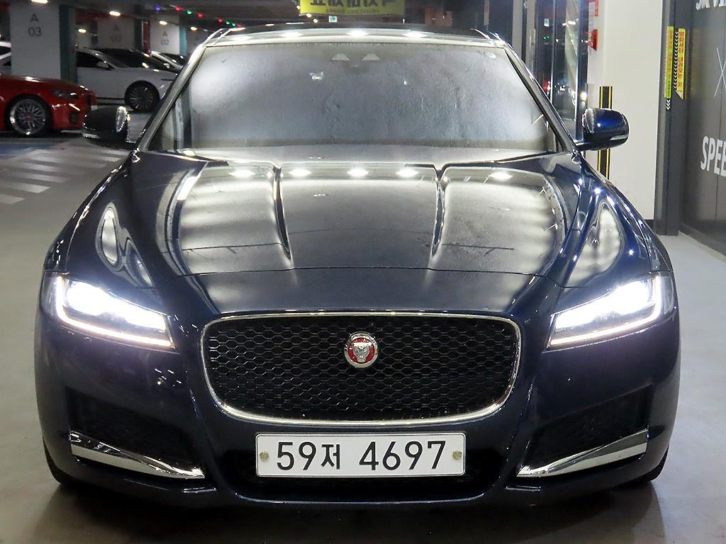 Jaguar XF - Vista 2