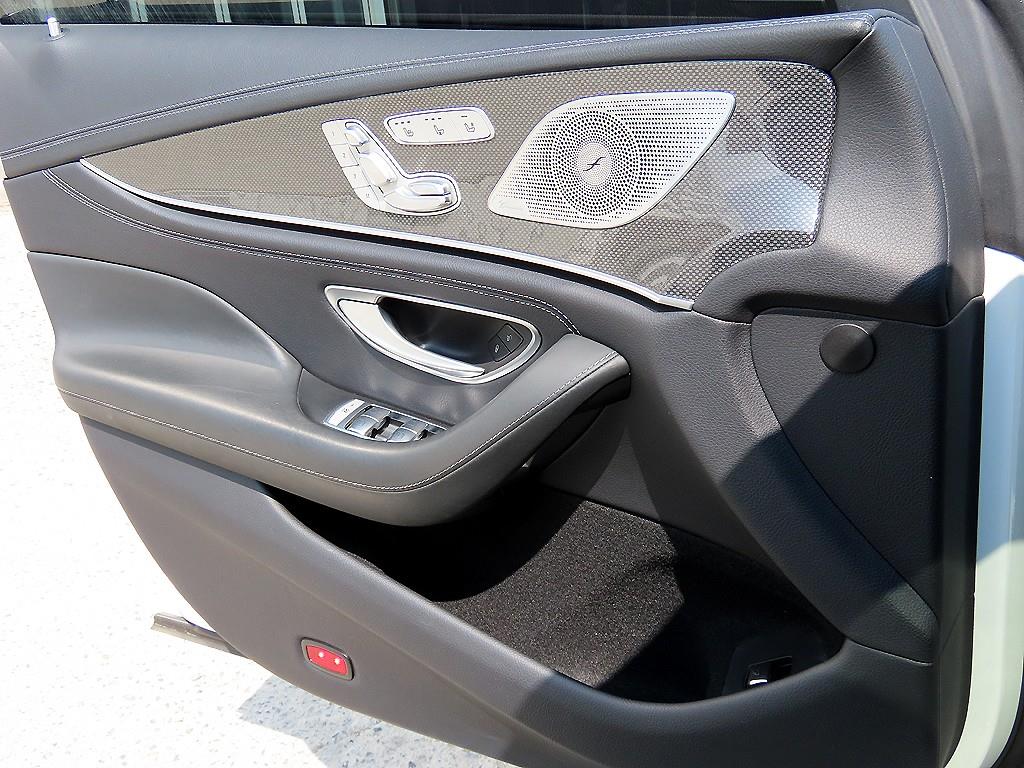 Mercedes Benz CLS Class - Vista 12