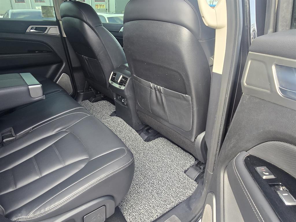 Ssangyong Rexton 2018 Negro - Importación desde Corea - HF Imports Iquique - Foto 18