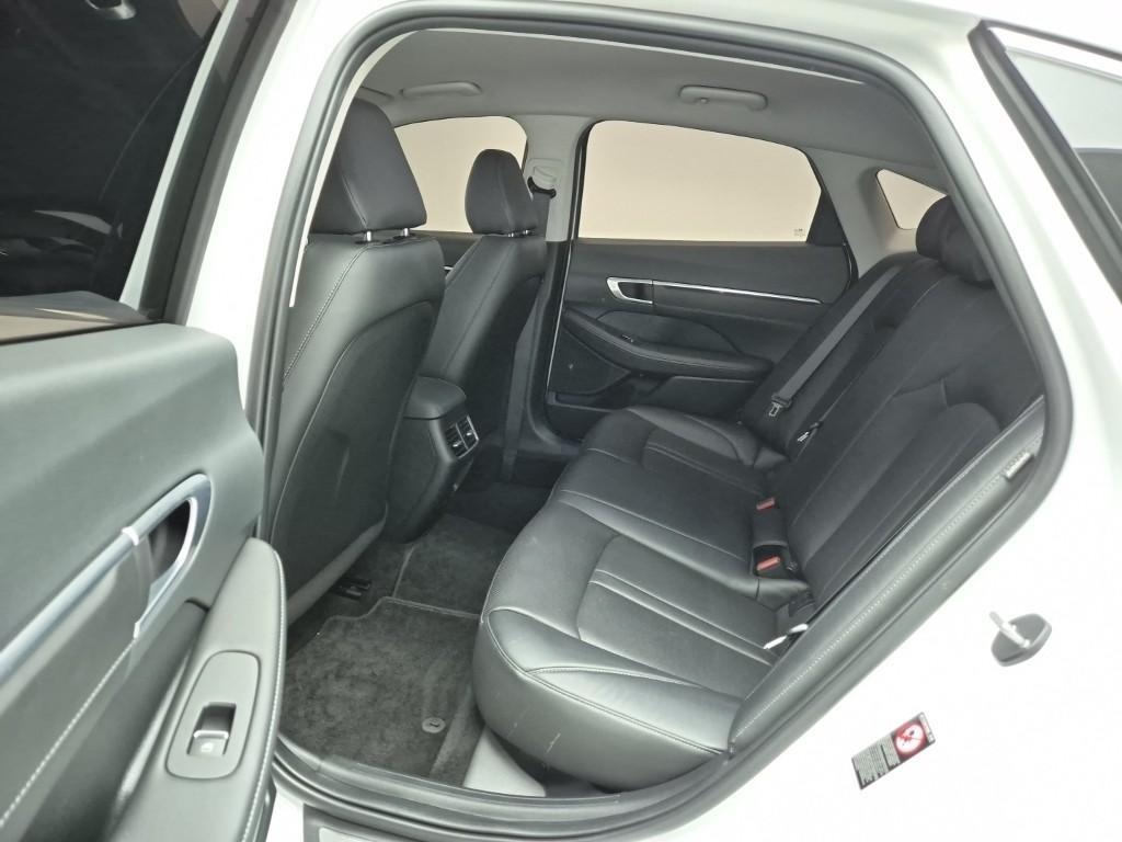 HYUNDAI Sonata - Vista 12
