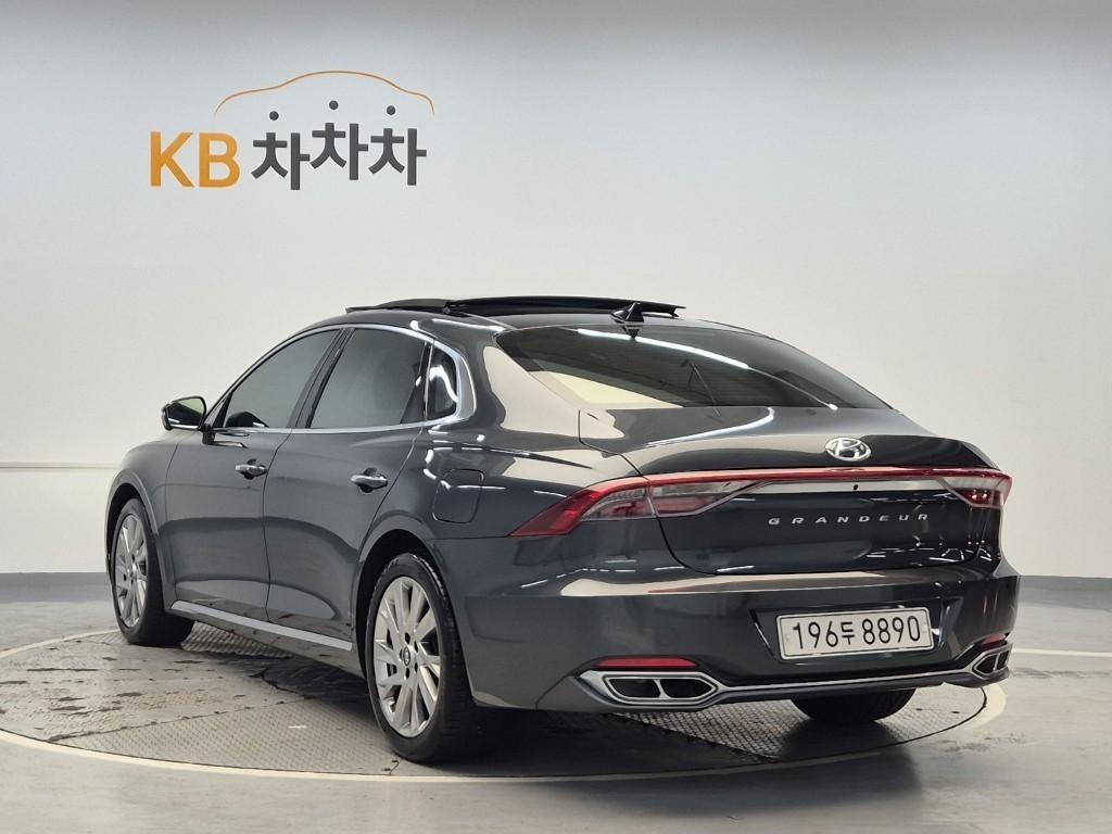 HYUNDAI Grandeur - Vista 2