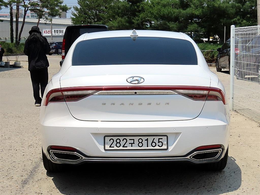 HYUNDAI Grandeur - Vista 4