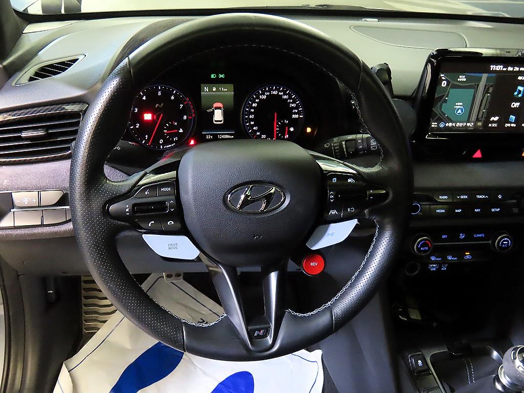 HYUNDAI Veloster - Vista 8