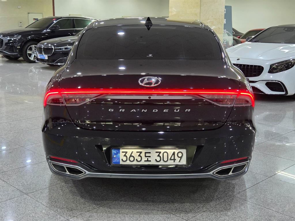 HYUNDAI Grandeur - Vista 4