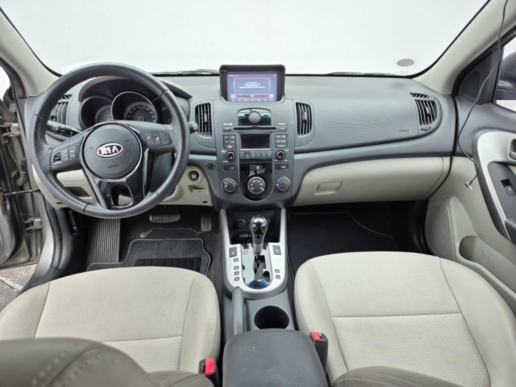 KIA Forte - Vista 5