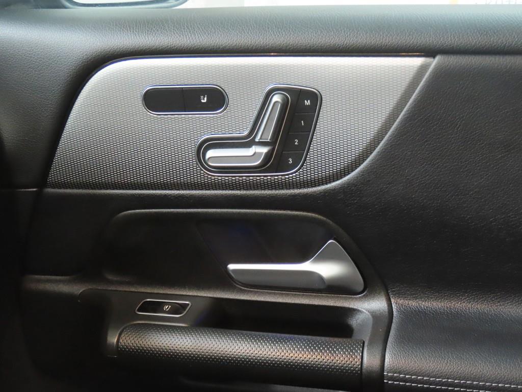 Mercedes Benz GLB Class 2021 Negro - Importación desde Corea - HF Imports Iquique - Foto 16